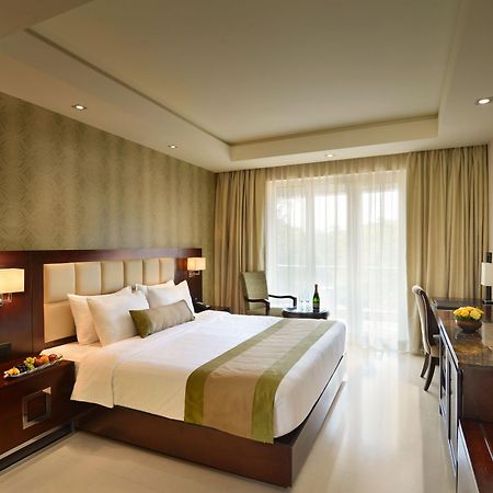 Acacia Goa Hotell Sinquerim Exteriör bild