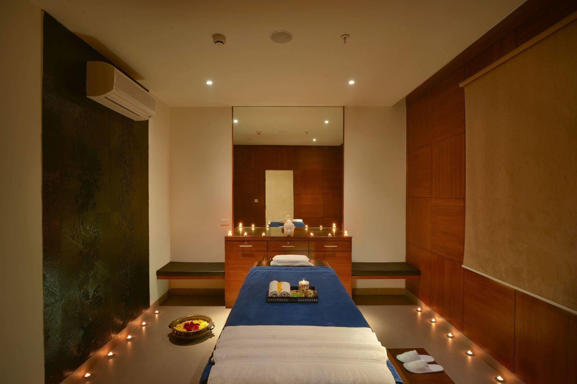 Acacia Goa Hotell Sinquerim Exteriör bild